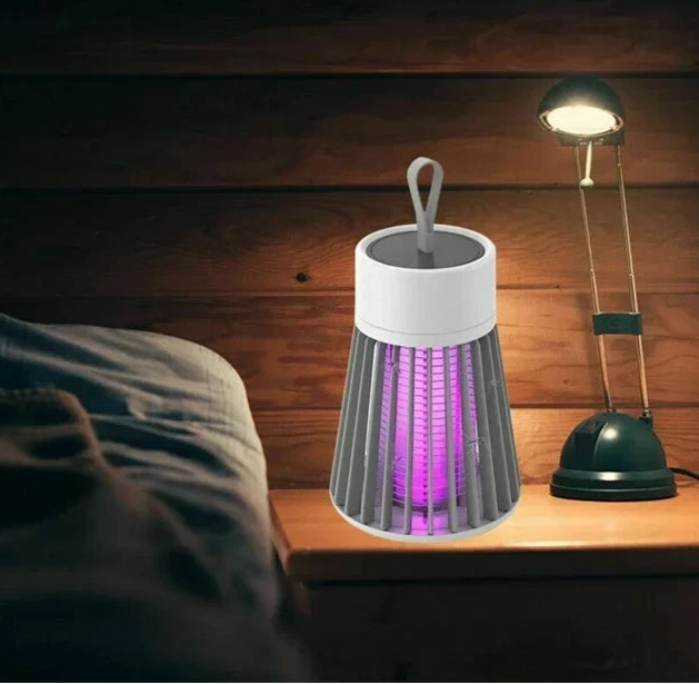 מנורת USB להדברת יתושים